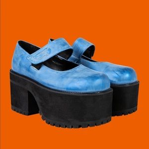 HUGEEEEEEE ISO UNIF LILIUM BLUE MARY JANE PLATFORMS
